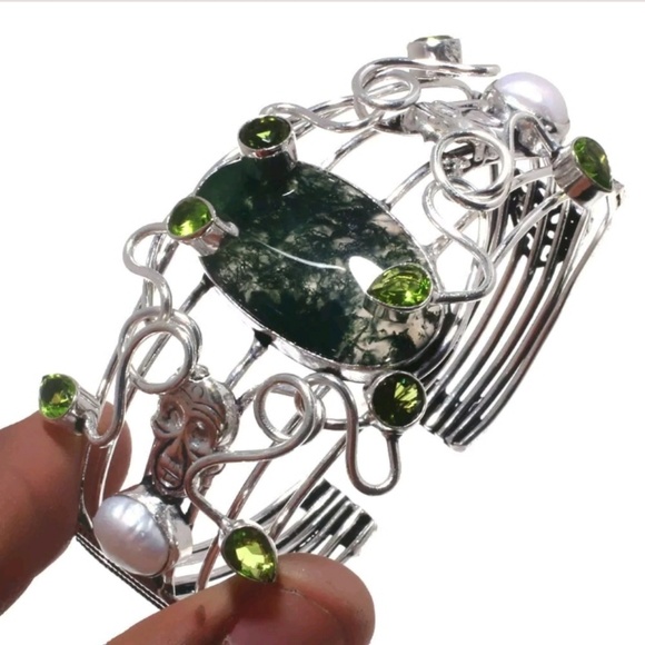New Moss Agate, Peridot Silver Skull Bracelet. - Picture 2 of 7